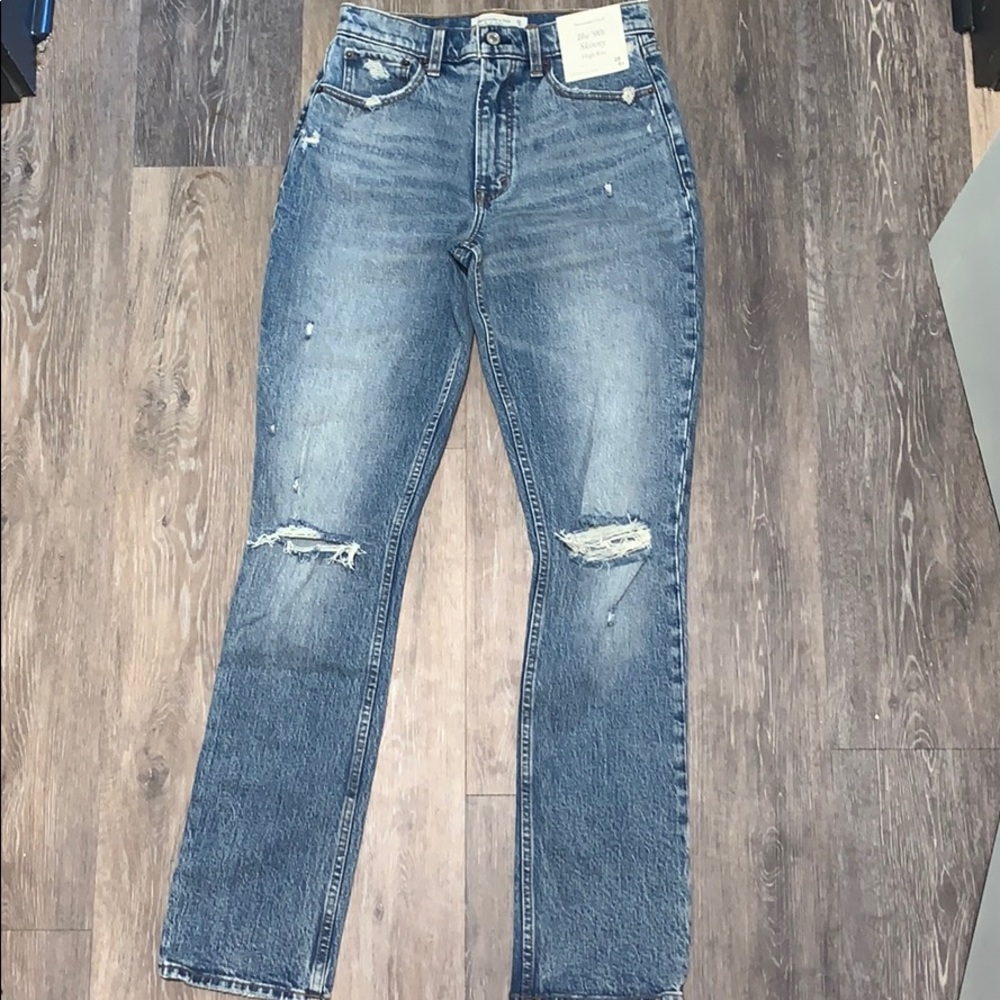 Abercrombie 90’s skinny flare jeans with knee rips